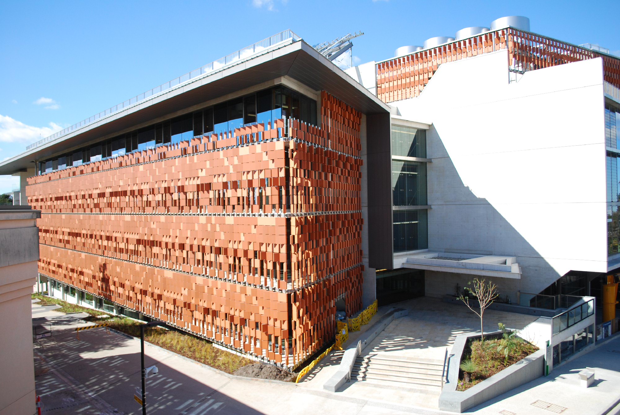 Photo of the exterior of the Advanced Engineering Building